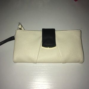 APT 9 White Wallet Brand New